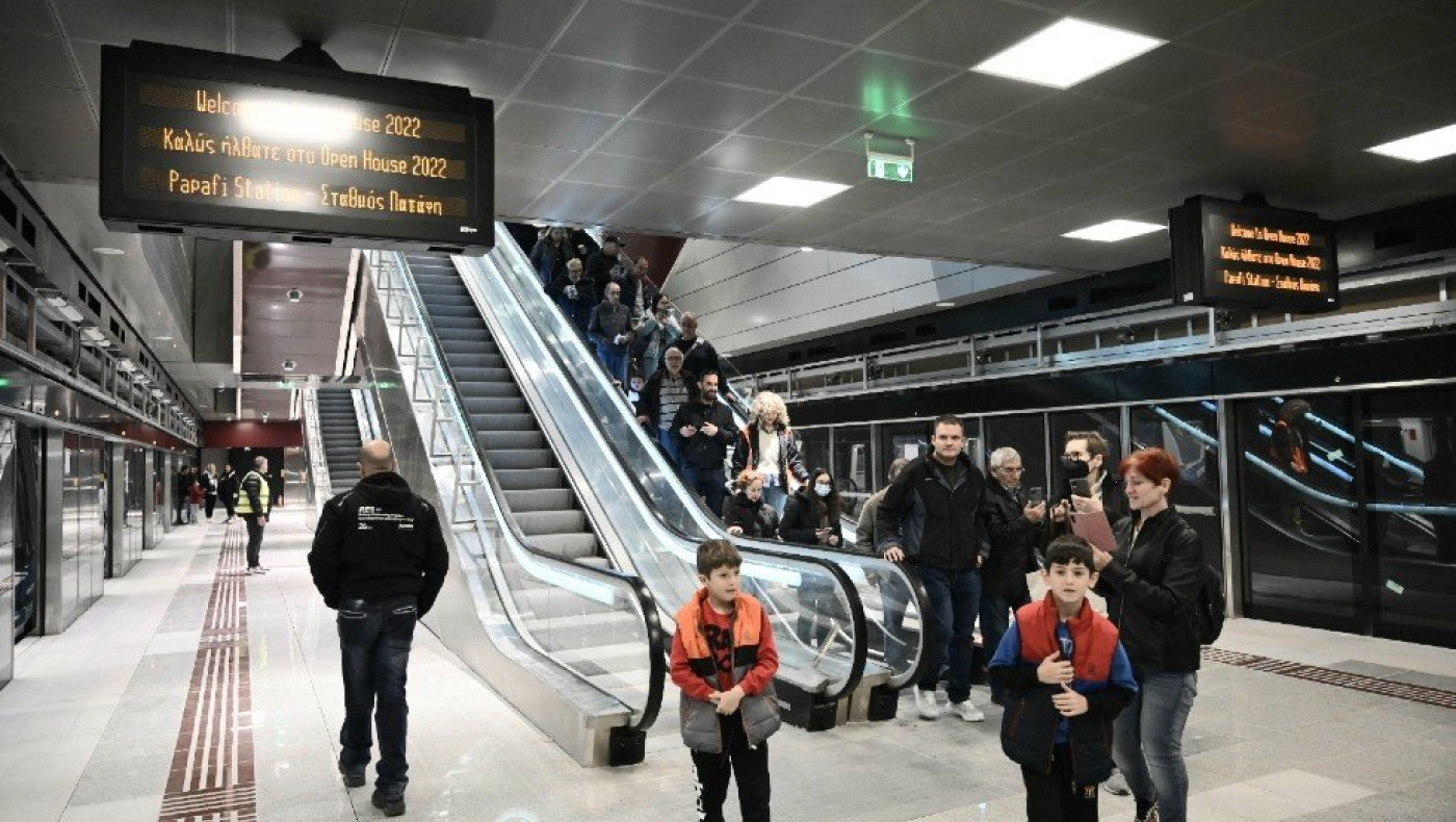Θεσσαλονίκη: Τα... αποκαλυπτήρια του Μετρό - Πλήθος κόσμου στις εγκαταστάσεις