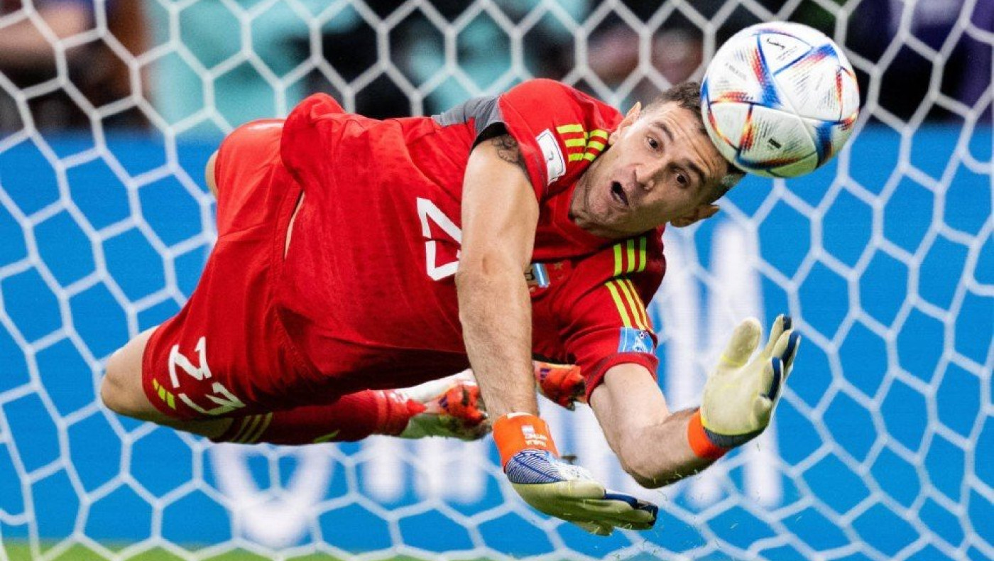 Μαρτίνες: Το φαινόμενο του Μέσι, η περιλάνηση στο Νησί & το χρυσό γάντι