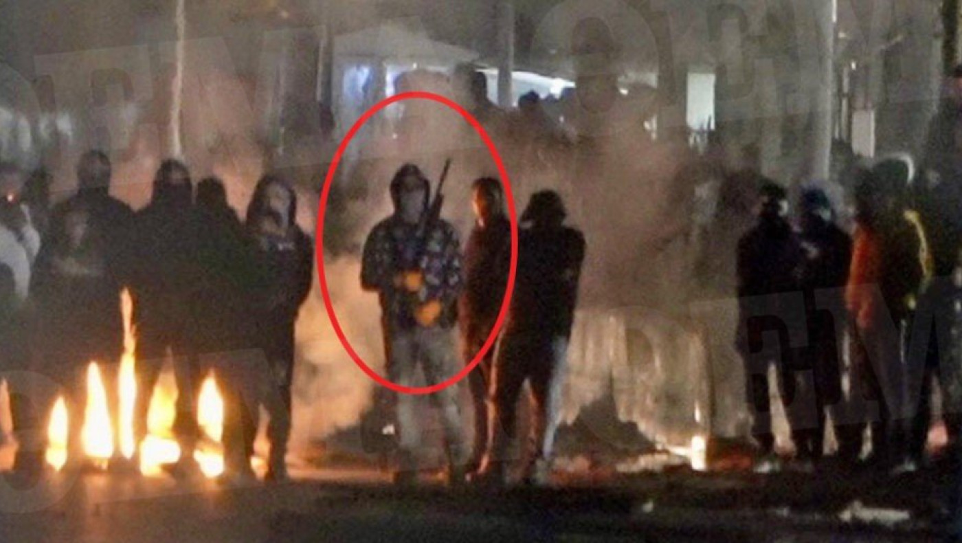 Θεσσαλονίκη-Οικισμός Αγία Σοφία: Φωτογραφίες- ντοκουμέντο με τους Ρομά να κρατούν καραμπίνες στα επεισόδια