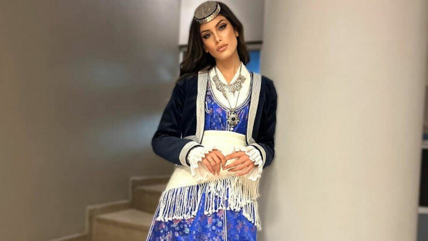 Άννα Παυλίδου: Με ποντιακή φορεσιά στον διαγωνισμό Miss World η Ελληνίδα Σταρ Ελλάς