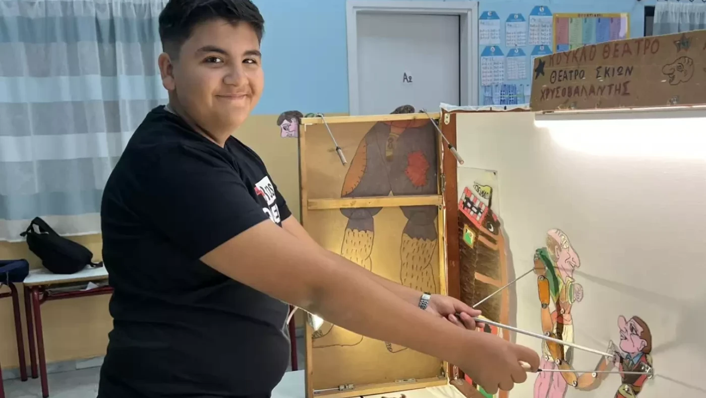 Θεσσαλονίκη: Απίστευτος 12χρονος παίζει καραγκιόζη με...τραπ υπόκρουση