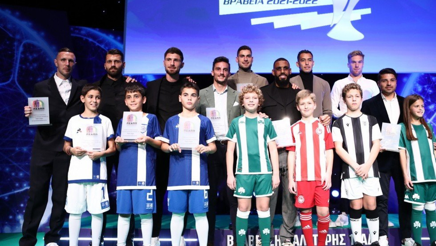 Στην καλύτερη ενδεκάδα Κούρτιτς και Κάργας