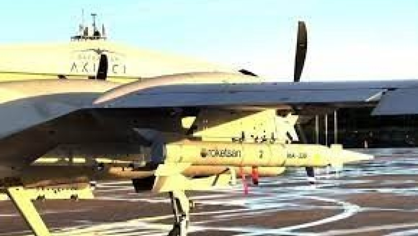 Τουρκικό Akıncı UCAV εκτόξευσε τον 1ο υπερηχητικό πύραυλο αέρος-εδάφους της Τουρκίας