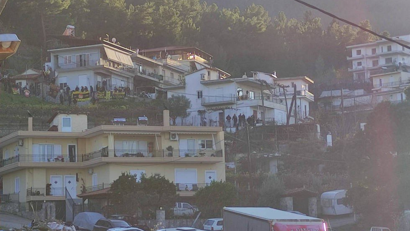 Άρης: Παρόντες οι φίλοι του σε ύψωμα στη Λιβαδειά!