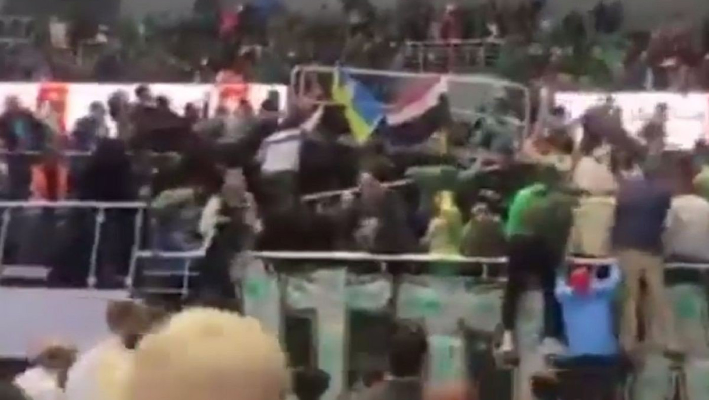 Σοκαριστικό βίντεο: Κατέρρευσε η κερκίδα κατά τη διάρκεια του Αλ Αχλί- Άλ Ιτιχάντ