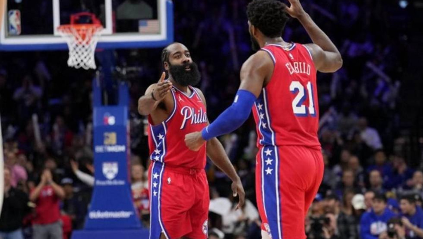 Οι Νικς υπέταξαν τους Σίξερς με ηγέτες τους Εμπίιντ και Χάρντεν