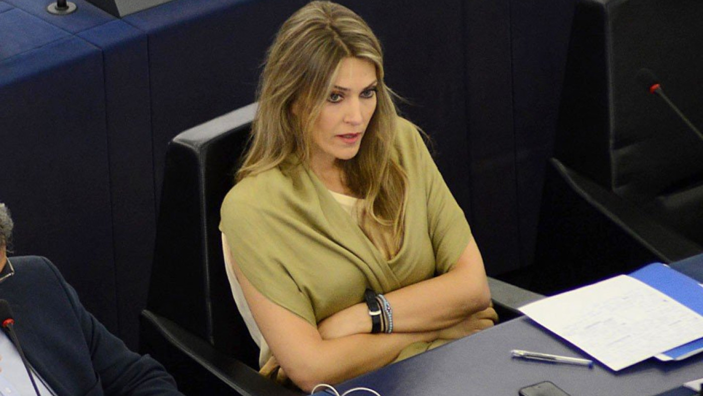 Το ένταλμα σύλληψης της Εύας Καϊλή - «Έδωσε εντολή στον πατέρα της να κρύψει τα λεφτά»