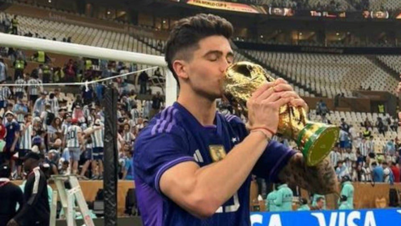 Μουντιάλ 2022: Ποδοσφαιριστής του... Πανσερραϊκού σήκωσε το τρόπαιο!