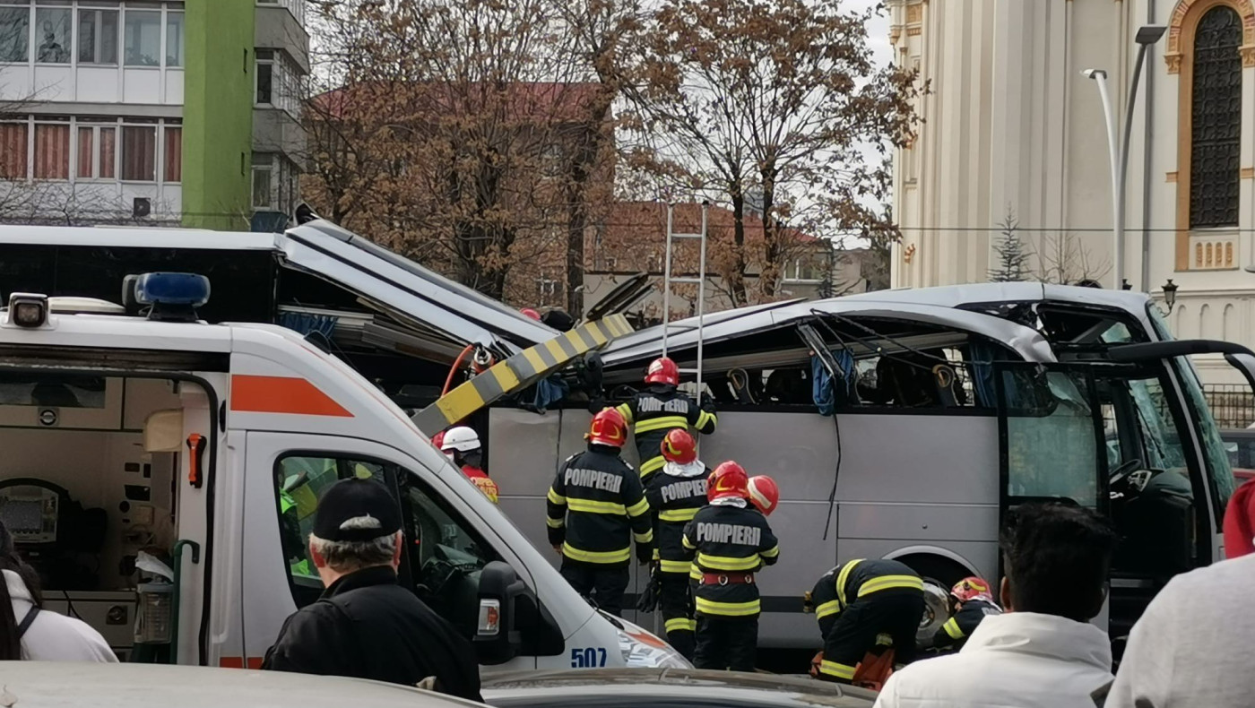 ΥΠΕΞ για τροχαίο στη Ρουμανία: «24 από τους Έλληνες επιβαίνοντες μεταφέρθηκαν σε νοσοκομεία, τρεις είναι σοβαρά»