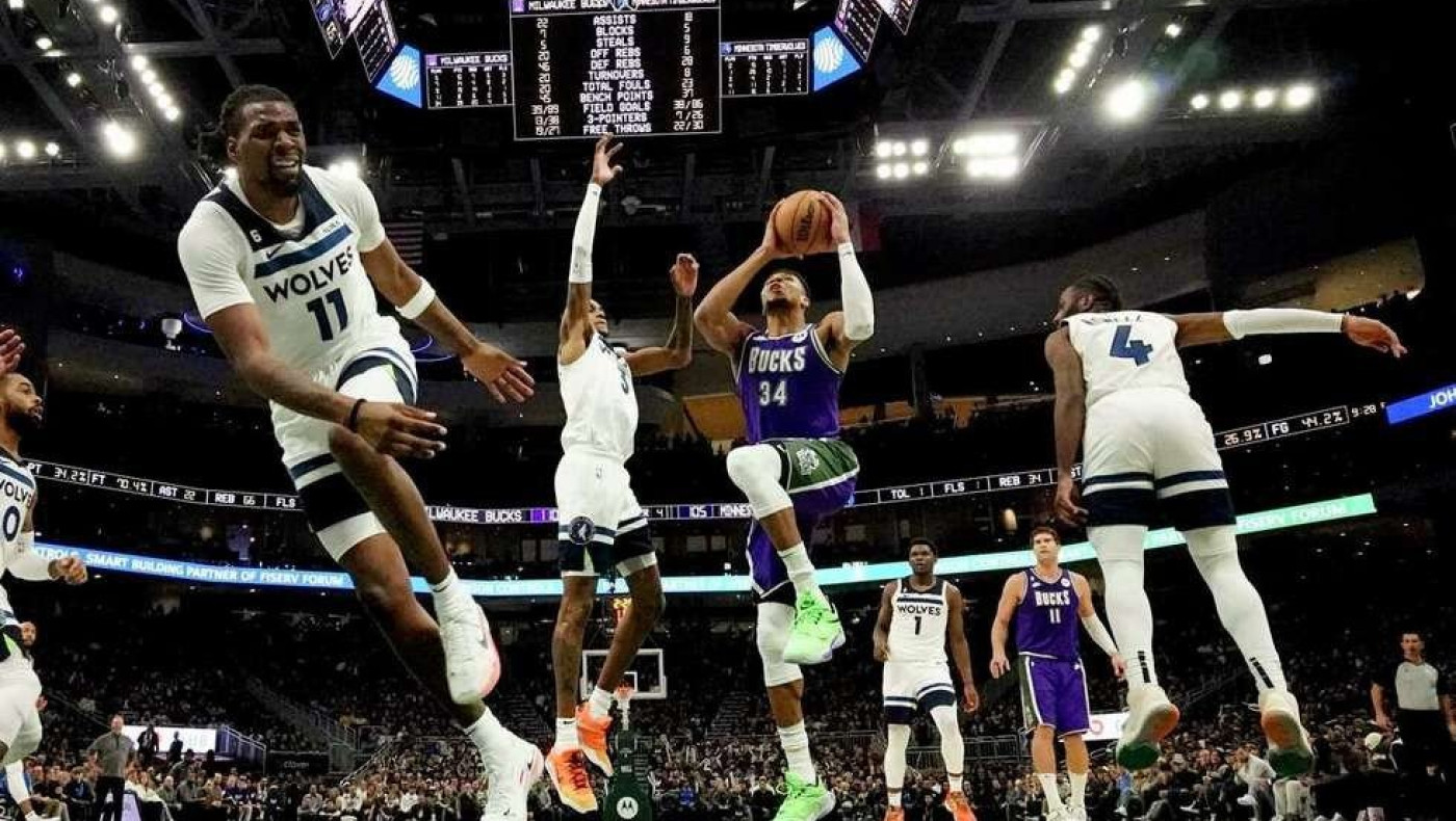 Ο Αντετοκούνμπο «ξέθαψε» ιστορικές επιδόσεις – Θύμισε Πέτζα ο ΜακΚόλουμ