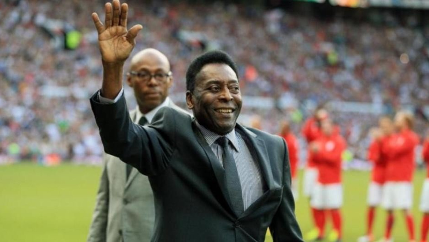 Premier League: Με μαύρα περιβραχιόνια και ενός λεπτού... χειροκρότημα για τον Πελέ