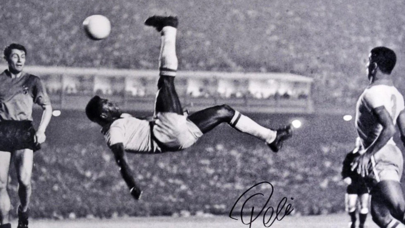 Δέκα στιγμές μαγείας από τον θρυλικό Πελέ (vid)