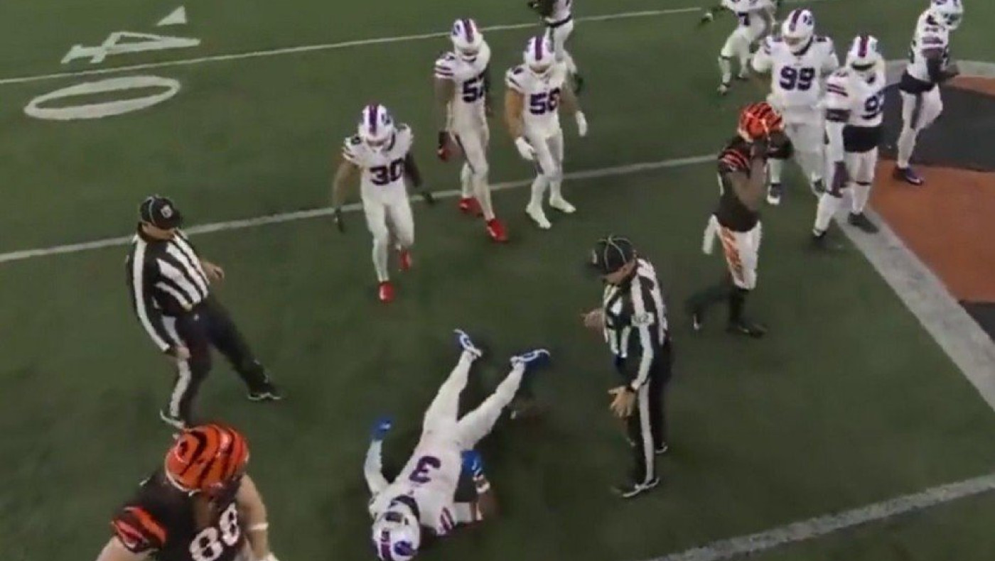 Κατέρρευσε στο γήπεδο παίκτης του NFL και μεταφέρθηκε στο νοσοκομείο