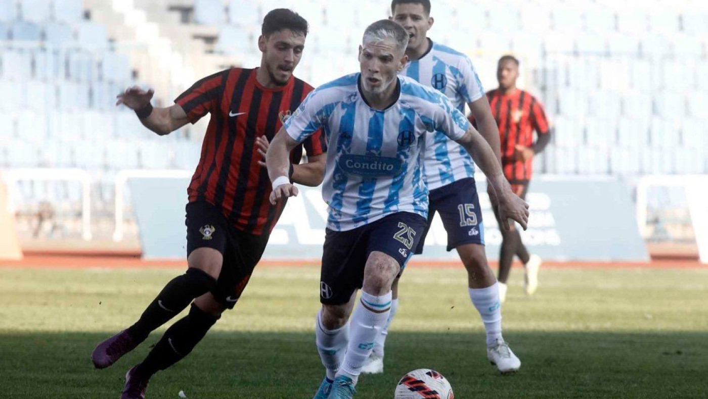 Βιτλής: «Προχωράμε αγώνα με αγώνα»