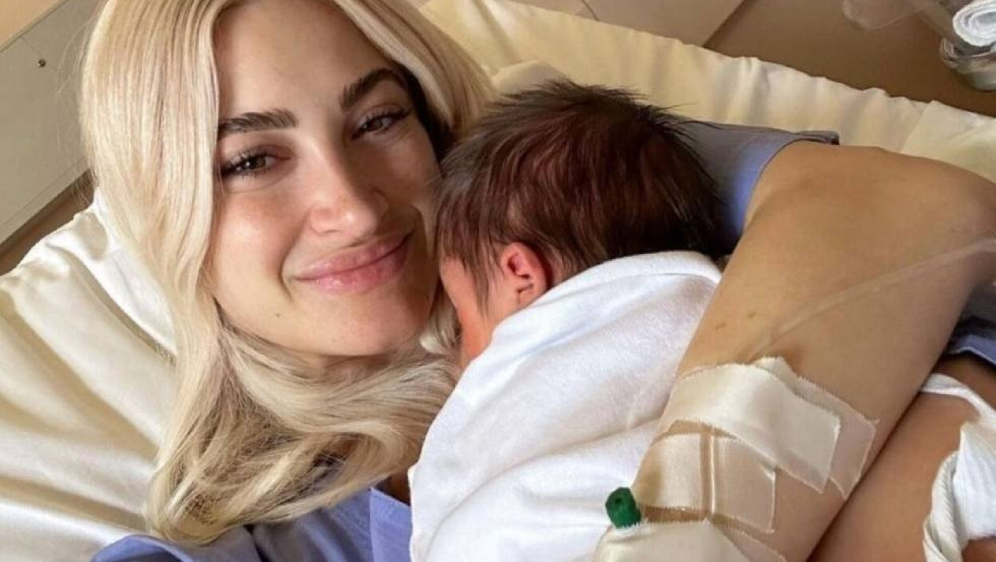 Τούνη: «Ήθελα φυσιολογικό τοκετό και προσπάθησα για 20 ώρες»