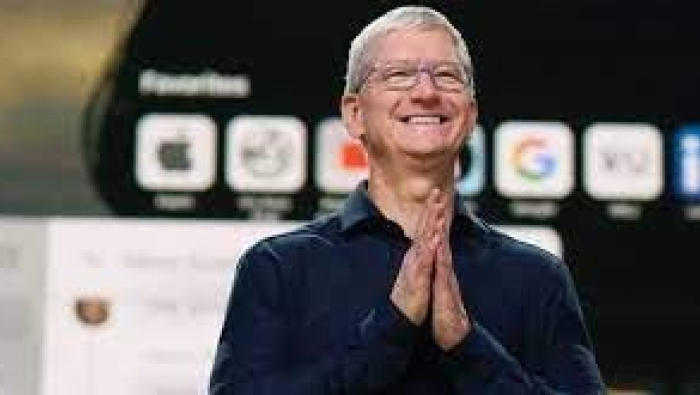 Apple: Γιατί η αμοιβή του Tim Cook μειώθηκε κατά 40%