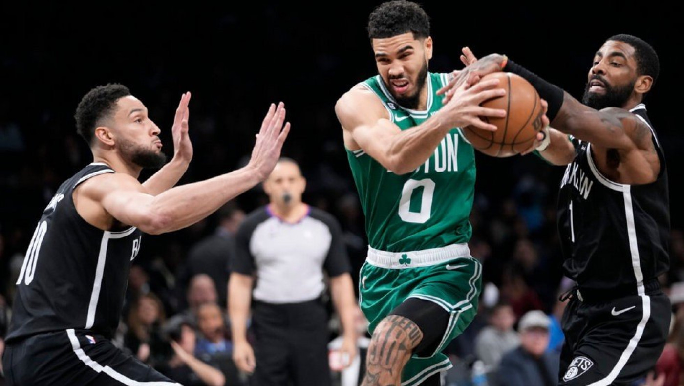 Πράσινο το ντέρμπι του ΝΒΑ, τιτανομαχία 58 λεπτών Λεμπρόν-Ντόνσιτς