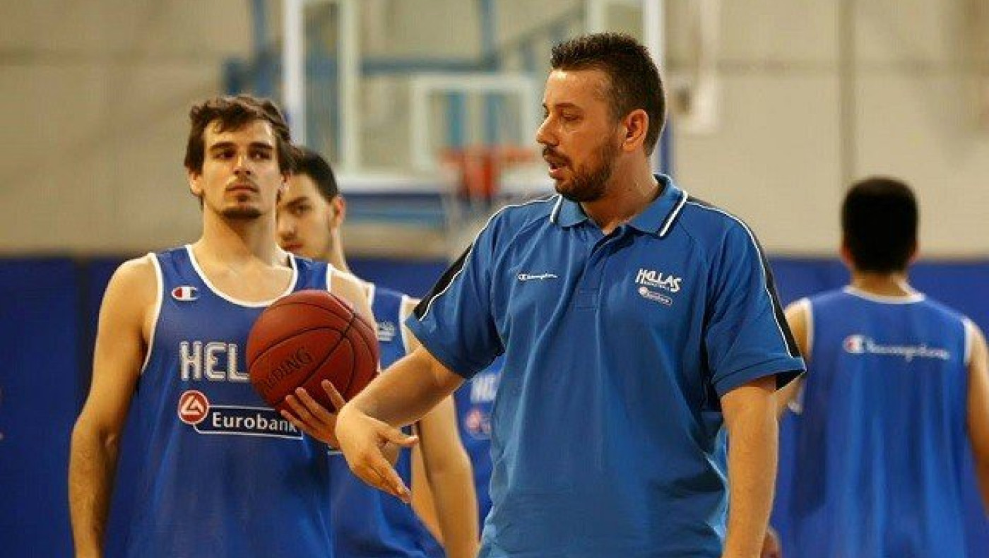 Χαστούκισε τον Κόνιαρη ο Παπαθεοδώρου! (video)