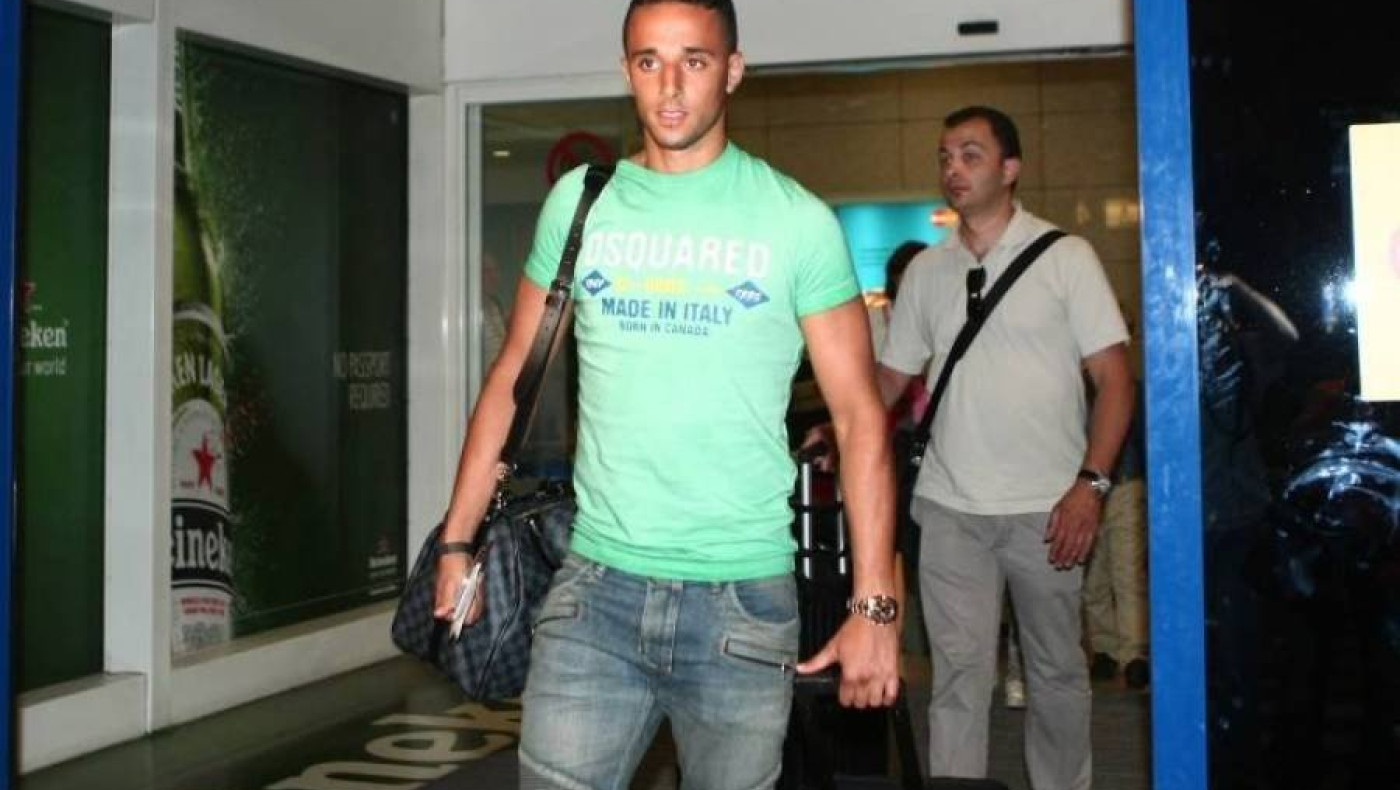 Υπέγραψε  ο Μπούι