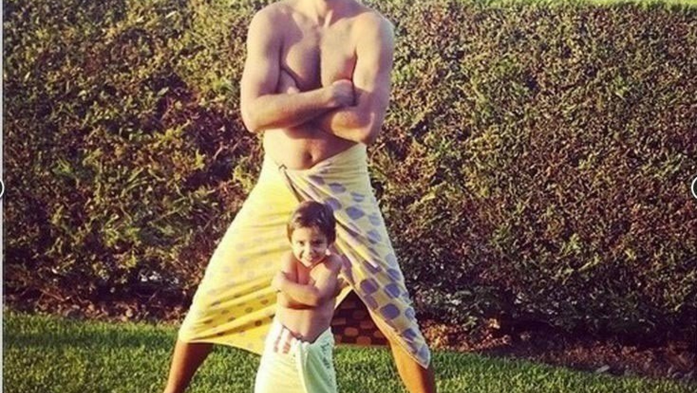 Χαζομπαμπάς ο Πέτζα και το δείχνει (pic)