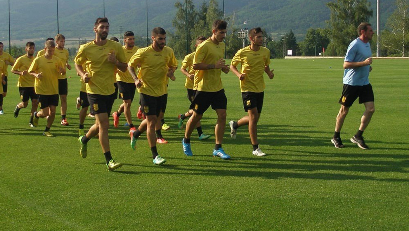 Αυτοί τη δουλειά τους...