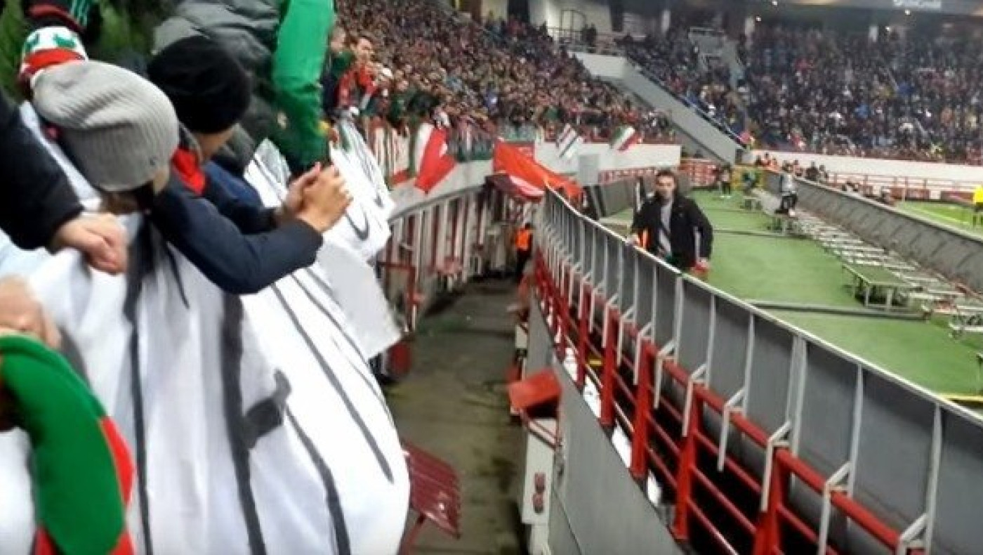 Οπαδός που έγινε... κομάντο! (video)