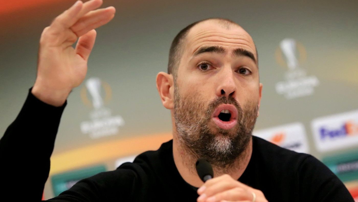 Θα τους βάλει να παίξουν, αλλά  τους απαξιώνει μεγαλοπρεπώς...