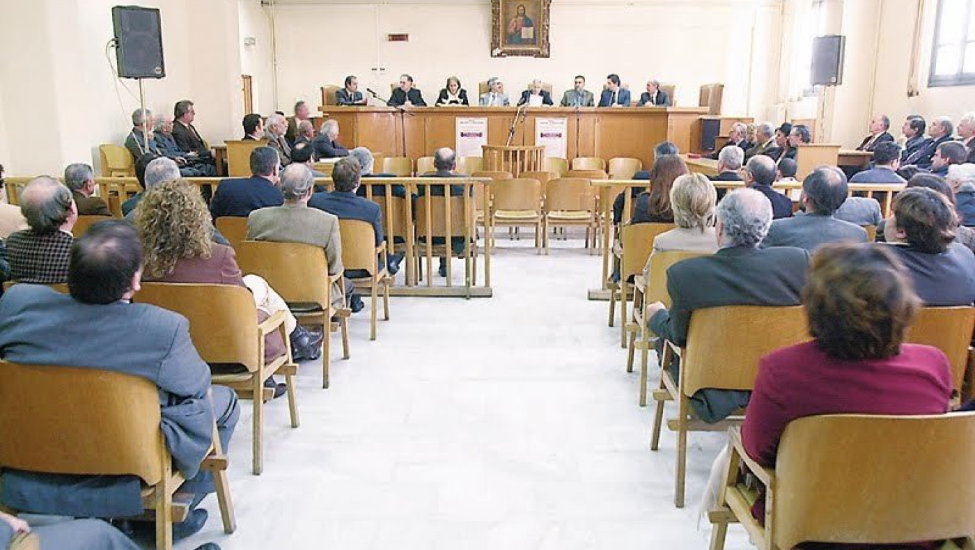 «Αλήθεια τι άλλο κρύβει στο... «κουφάρι» του;