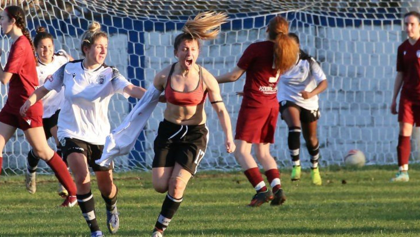 ΠΑΟΚ: Παίκτρια σκόραρε και πανηγύρισε βγάζοντας τη φανέλα της!