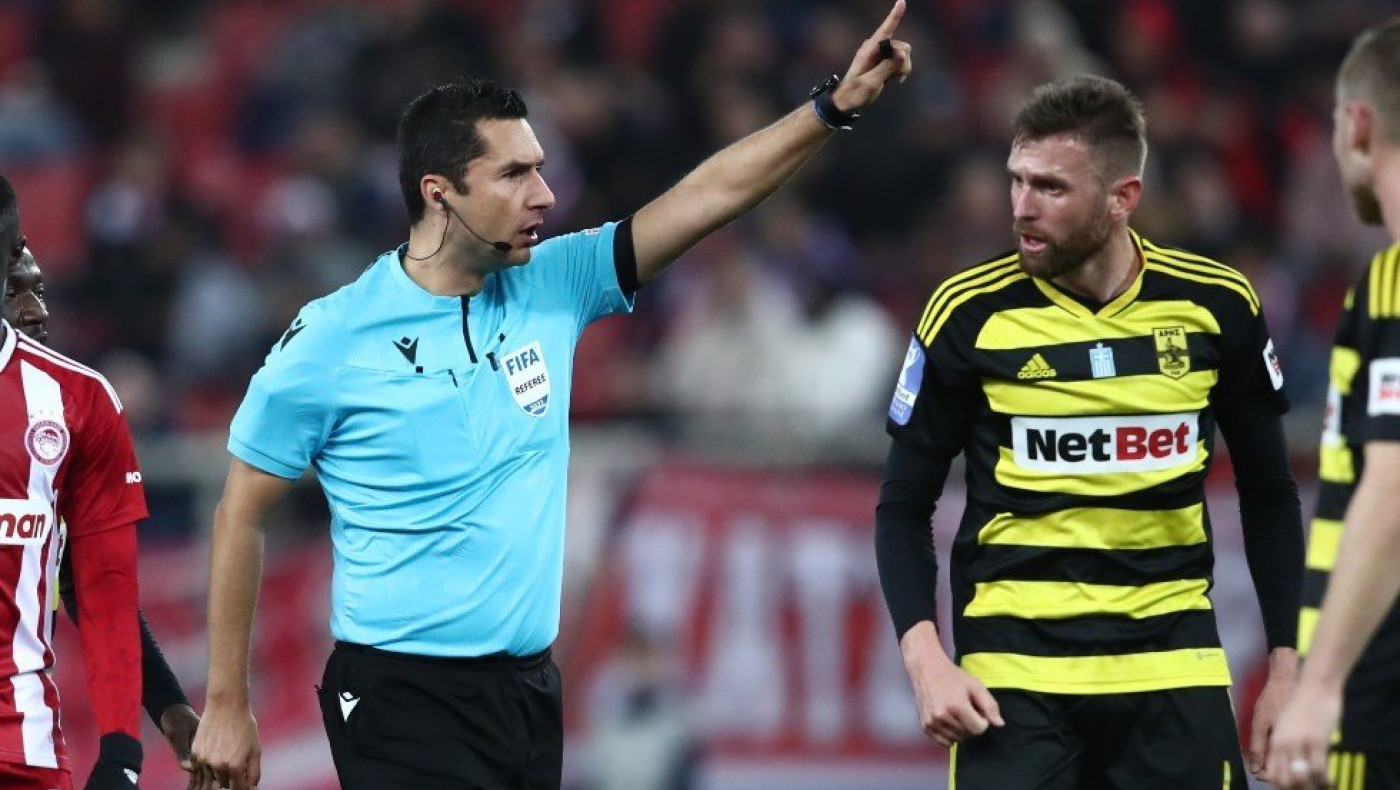 Ποντίκης: «Ο διαιτητής βιάστηκε και έκανε λάθος, κόκκινη του Βρουσάι»