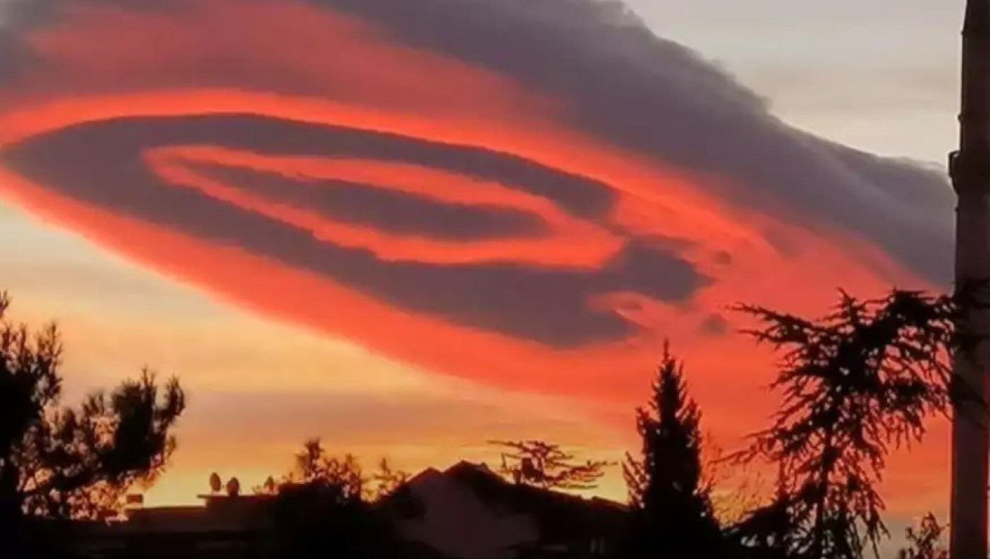 Σύννεφο στην Προύσα έμοιαζε με... ιπτάμενο δίσκο