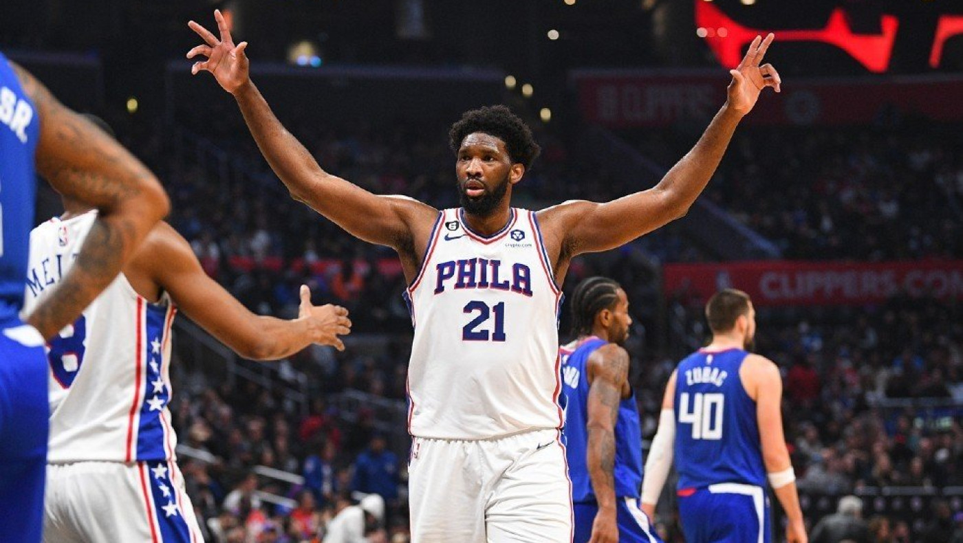 NBA: Μεγάλο διπλό οι Σίξερς στο Λος Άντζελες, κυριάρχησαν οι Μπακς χωρίς τον Γιάννη