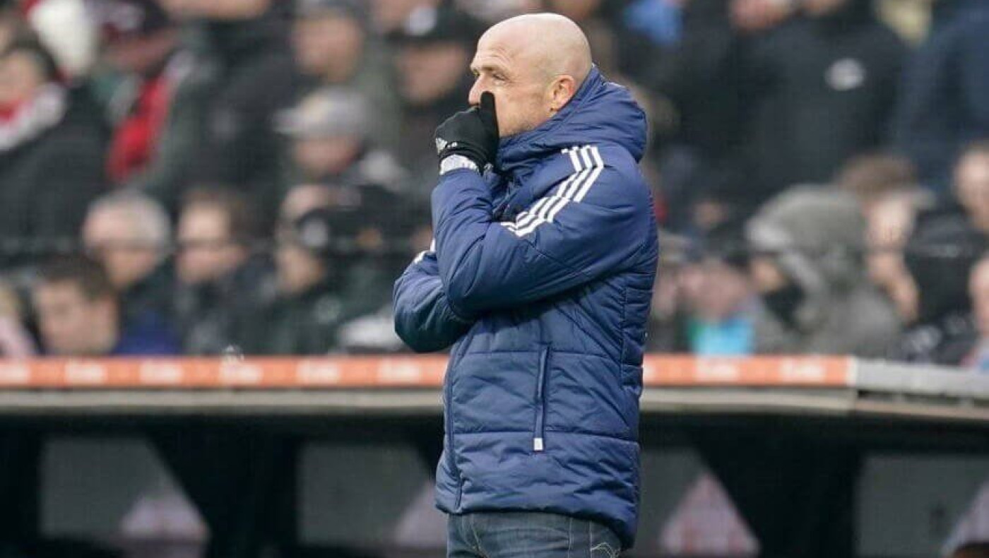 Άγιαξ: Ομαδικά «καρφιά» των ποδοσφαιριστών κατά του προπονητή μέσα από group therapy