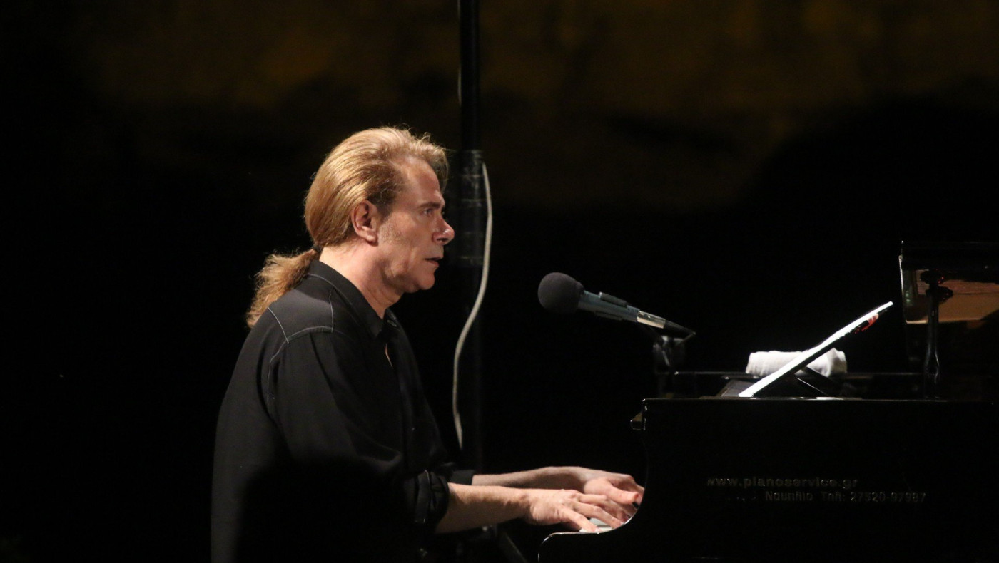 Κορκολής: «Το τσιγάρο με κατέστρεψε, δίνω μια μάχη συνεχώς με τον καρκίνο»