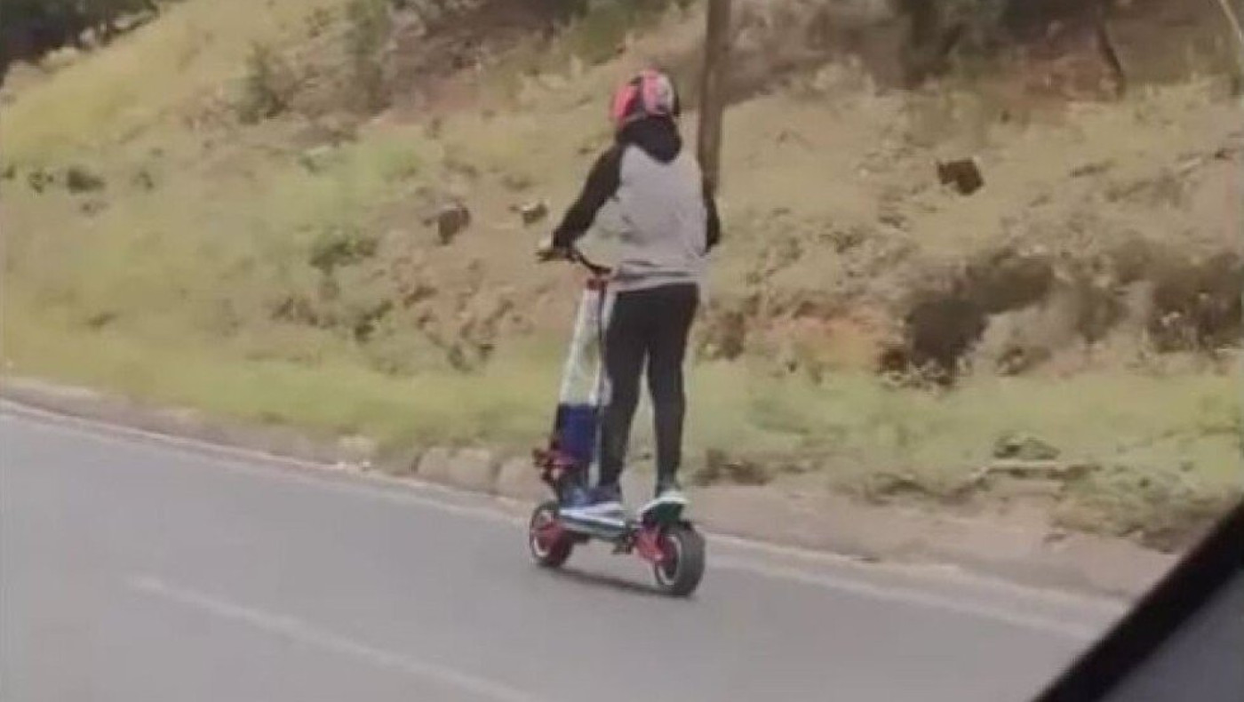 Θεσσαλονίκη: Ηλεκτρικό πατίνι «έπιασε» τα 100 χλμ. στον Περιφερειακό