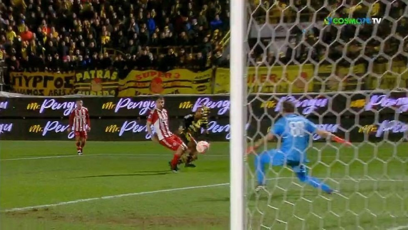 Μεγάλη χαμένη ευκαιρία για τον Αρη, έσωσε τον Ολυμπιακό ο Τζολάκης