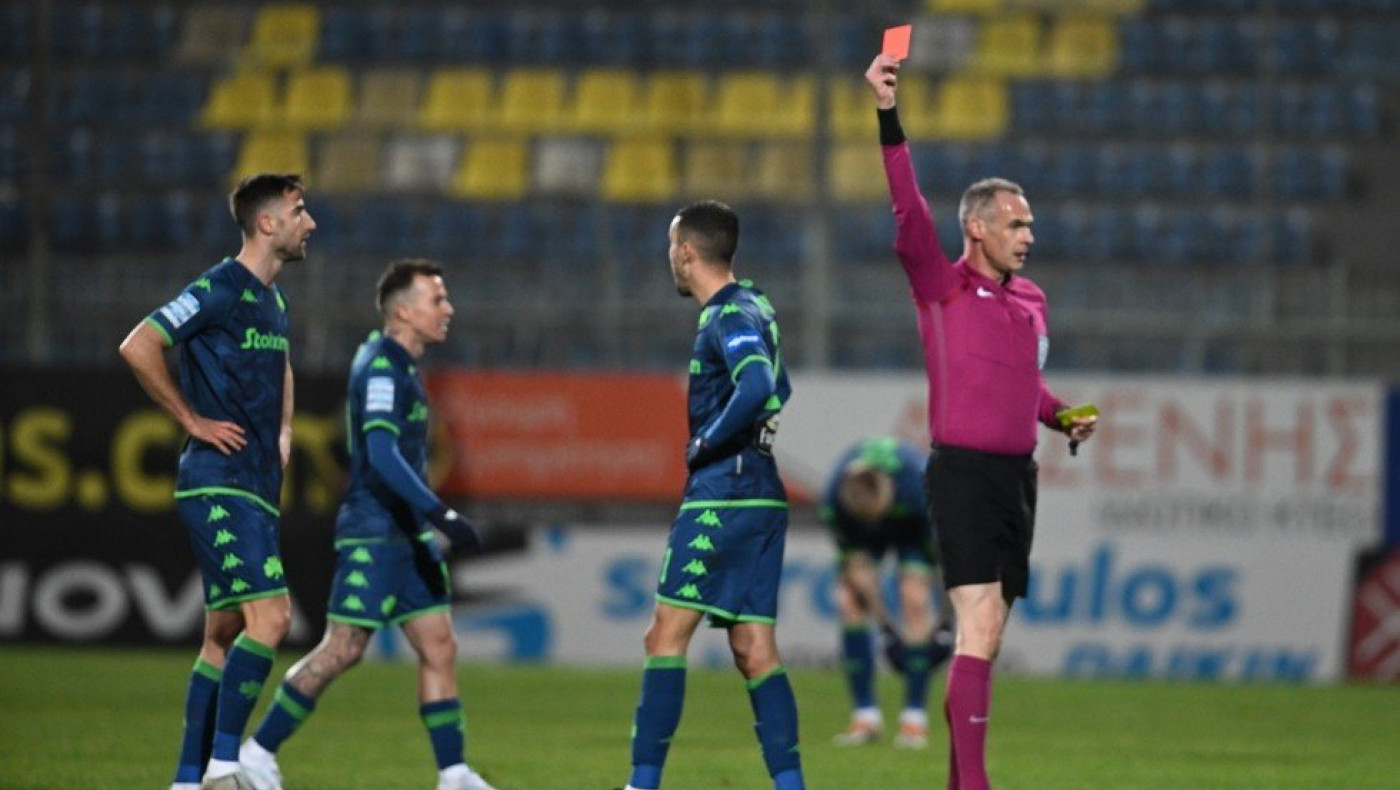 Κουρμπέλης: «Εγώ είμαι υπεύθυνος για την ήττα»