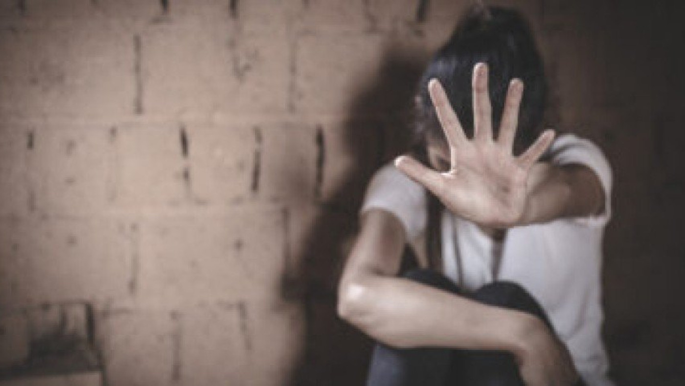 Λάρισα: Απίστευτες καταγγελίες 33χρονης για τον σύζυγό της