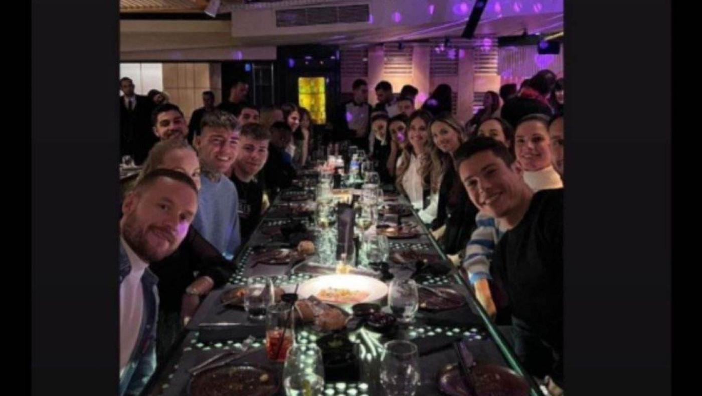 Μια γροθιά οι παίκτες του ΠΑΟΚ δείπνησαν σε εστιατόριο της Θεσσαλονίκης (pic)