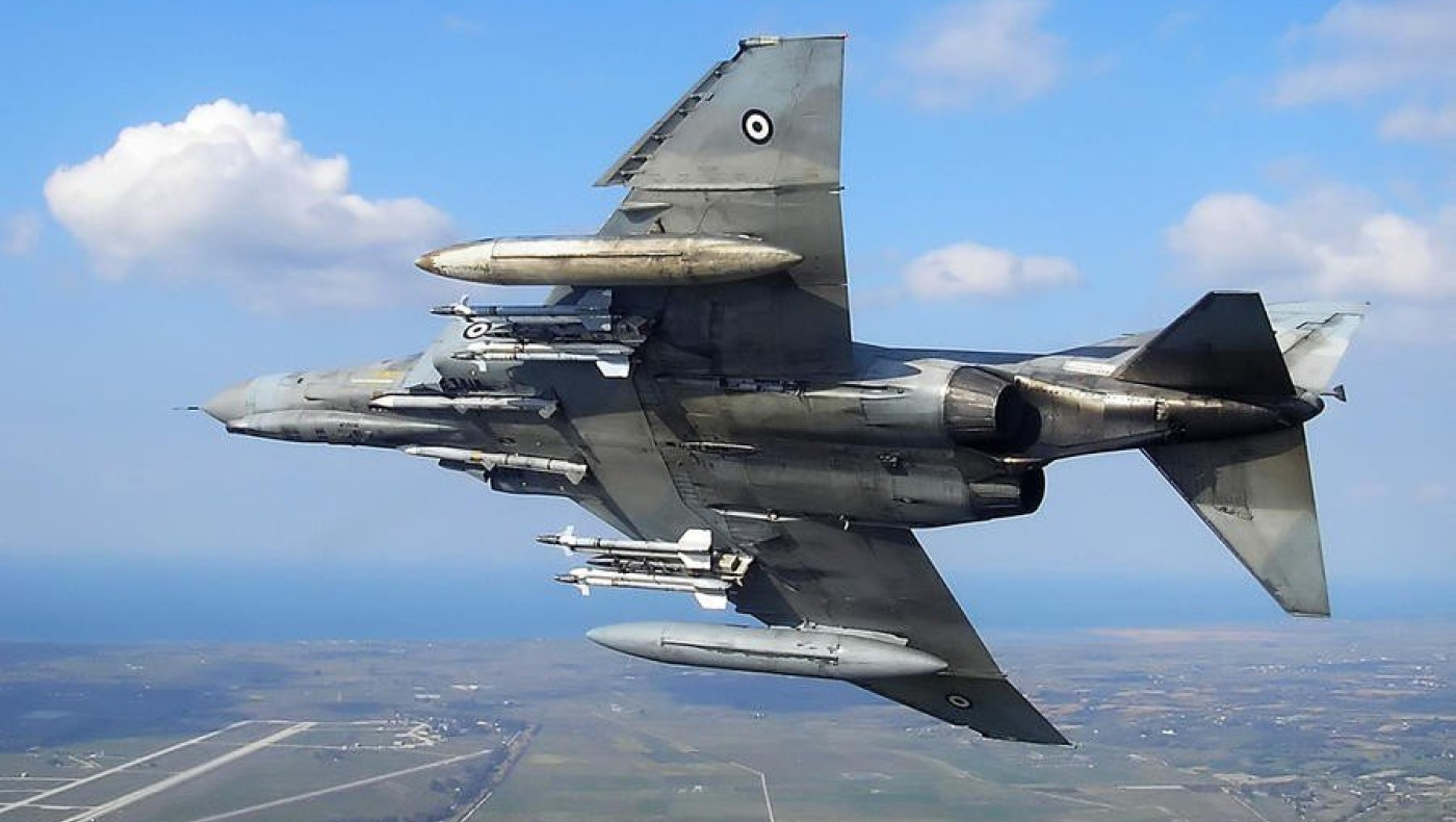 Πτώση Φάντομ στην Ανδραβίδα: Πληροφορίες ότι βρέθηκε νεκρός ο ένας πιλότος