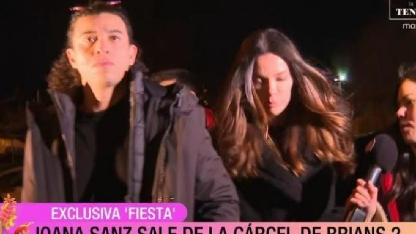 Στο πλευρό του Ντάνι Άλβες η σύζυγός του- Τον επισκέφθηκε στη φυλακή