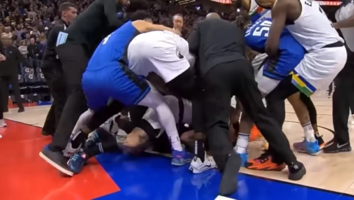 NBA: Η σύρραξη μεταξύ Μάμπα και Ρίβερς έφερε βαριές ποινές