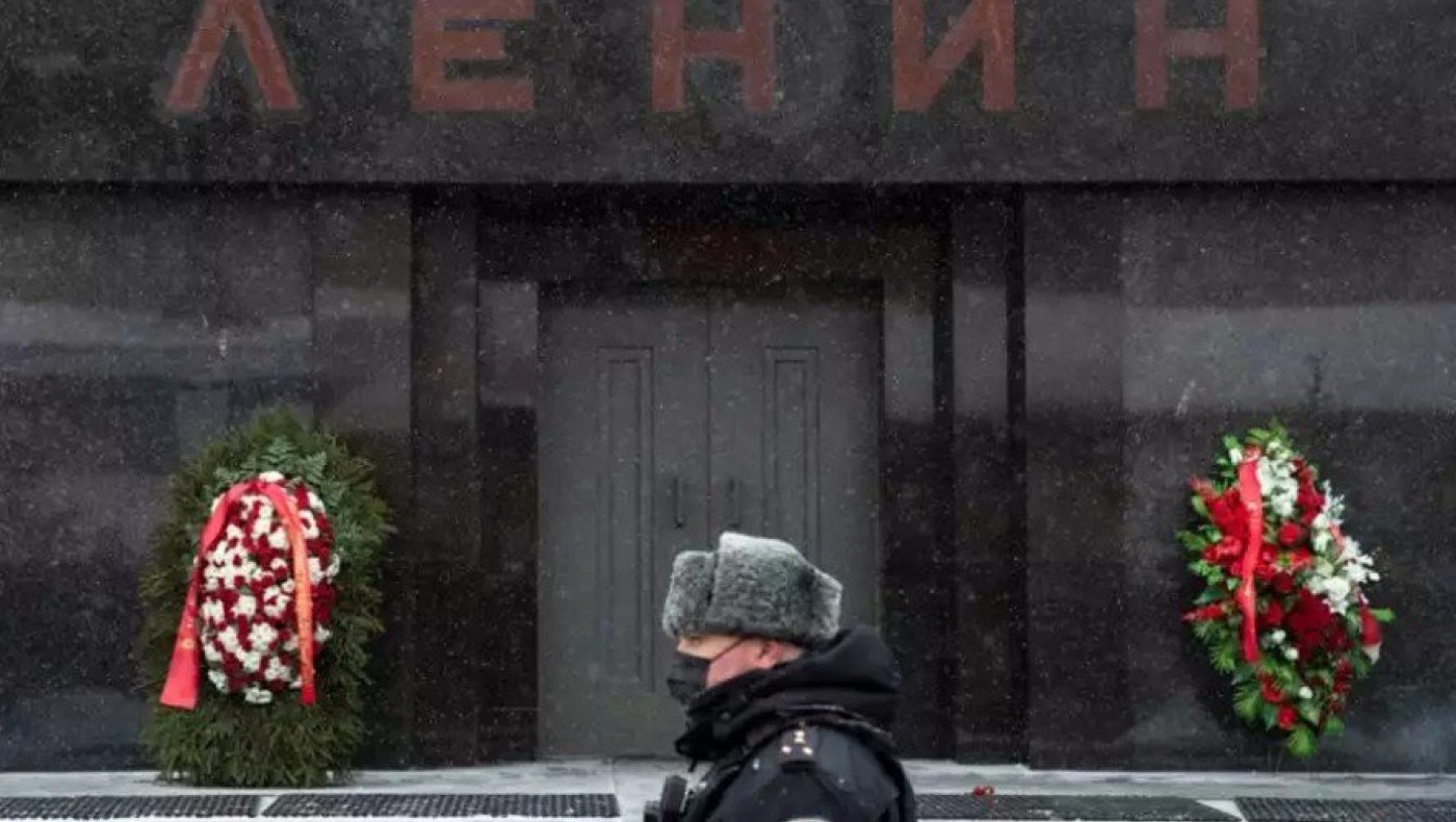 Συνέβη κι αυτό στη Ρωσία: Μεθυσμένος ήθελε να κλέψει τη σορό του Λένιν από την Κόκκινη Πλατεία