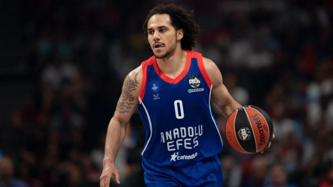 Αναντολού Εφές: Το βίντεο που άναψε φωτιές και η απάντηση του Σέιν Λάρκιν