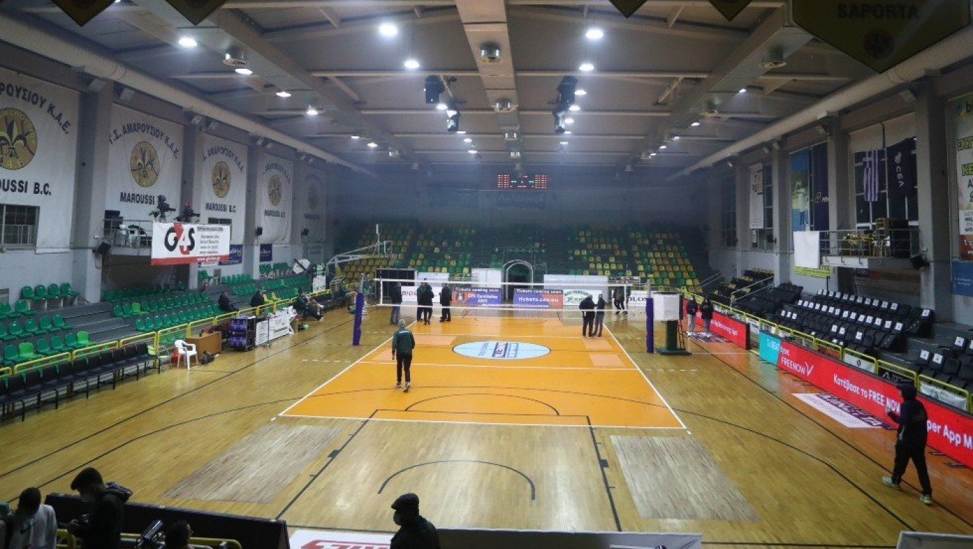 Βίντεο: Η «εγκληματική» ρίψη δακρυγόνου στο κλειστό του Αγίου Θωμά