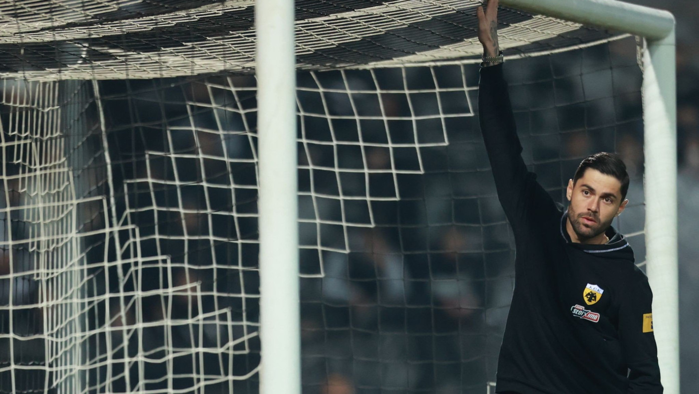 Ο Αθανασιάδης «τσέκαρε» τα δοκάρια πριν το ΠΑΟΚ-ΑΕΚ