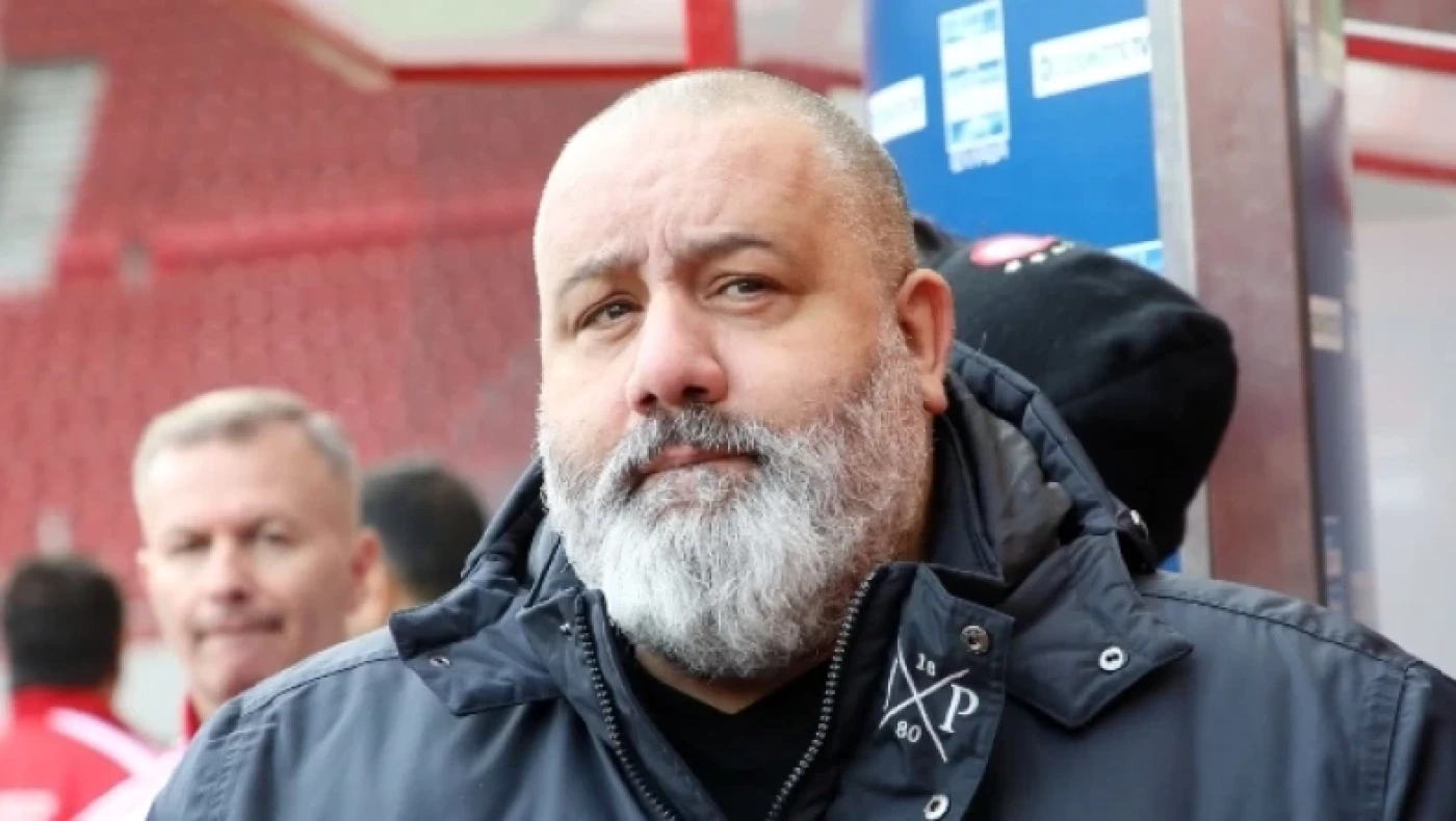 «Επίθεση» Καραπαπά σε ΕΠΟ και ΚΕΔ για τη λειτουργία του VAR!