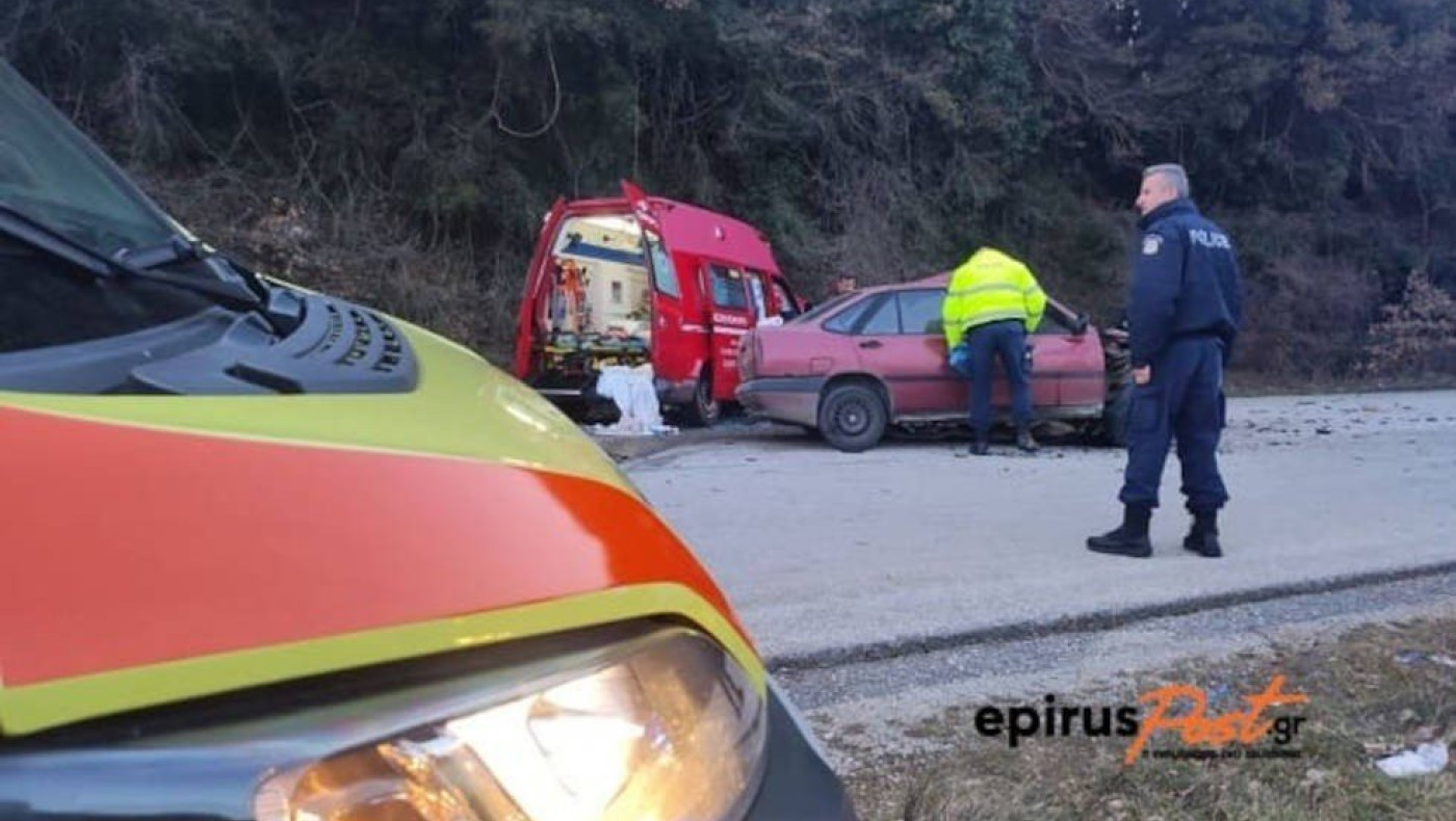Τραγωδία στα Ιωάννινα: Δύο νεκροί σε τροχαίο με ΙΧ και ασθενοφόρο