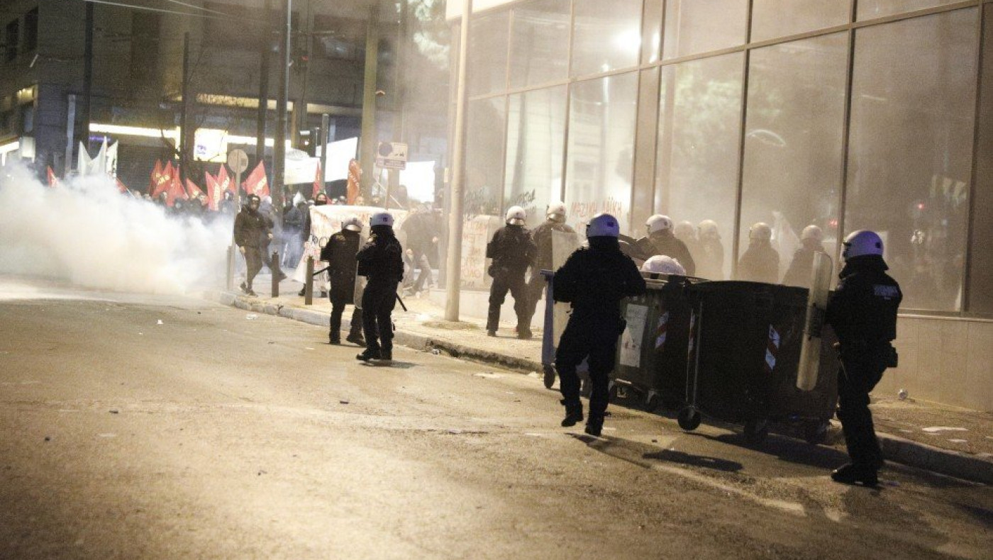 Τέμπη: Επεισόδια έξω από τα γραφεία της Hellenic Train