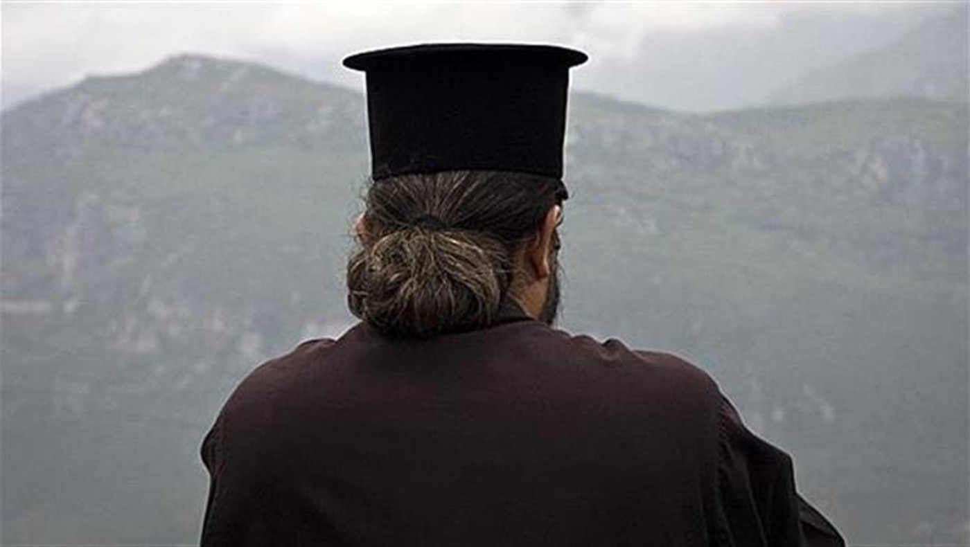 Χαμός στην Εύβοια: Ιερέας πήγε για μπάνιο και... τον πήραν στο κυνήγι!